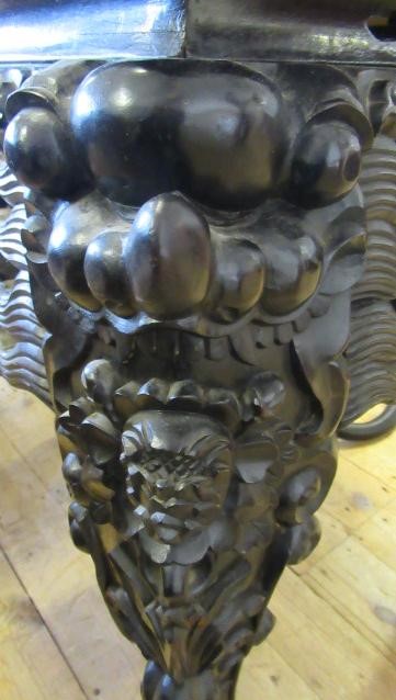 A CHINESE HUANGHUALI WOOD SIDE TABLE Image