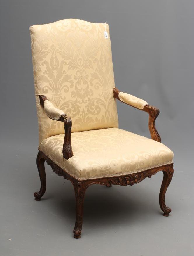 A GEORGIAN DESIGN OAK FRAMED ARMCHAIR Image