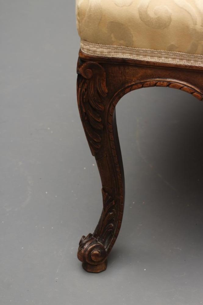 A GEORGIAN DESIGN OAK FRAMED ARMCHAIR Image
