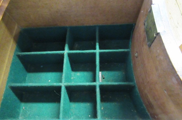 A GEORGIAN MAHOGANY SIDEBOARD Image