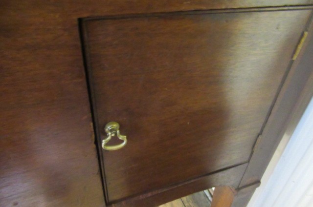 A GEORGIAN MAHOGANY SIDEBOARD Image