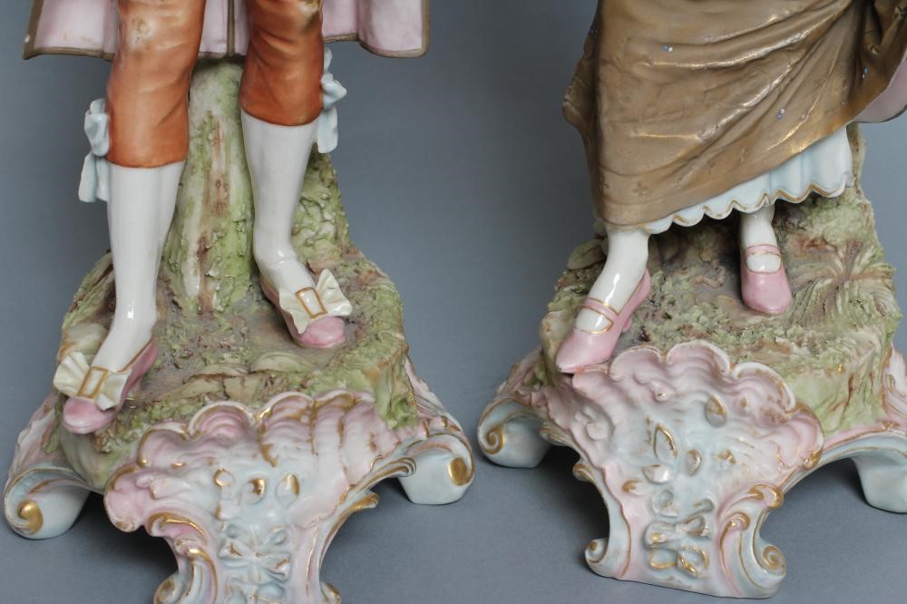 A PAIR OF ROYAL DUX PORCELAIN FIGURES Image