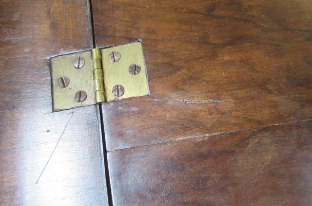 A GEORGIAN BURR WALNUT AND FEATHER BANDED BUREAU Image