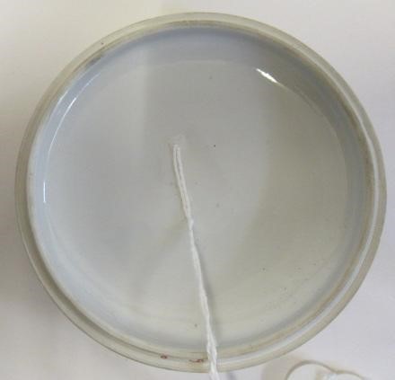 A CHINESE PORCELAIN BOX AND COVER of shallow cushion form Image