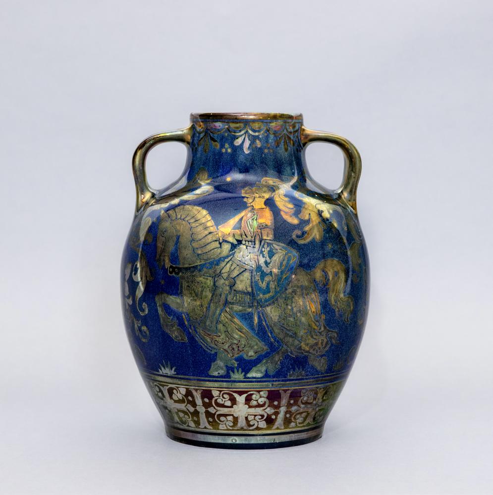 A PILKINGTON'S ROYAL LANCASTRIAN POTTERY VASE BY RICHARD JOYCE Image