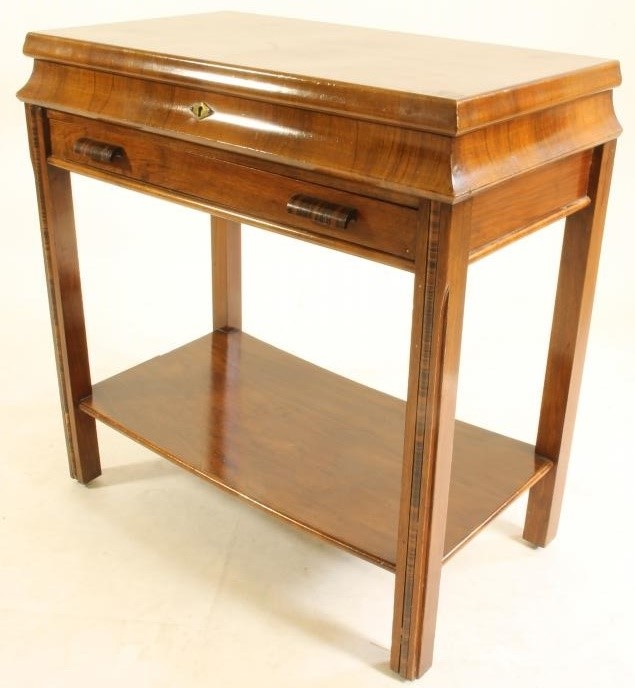 AN ART DECO SILVER PLATED TABLE SERVICE in Celtic Point pattern Image