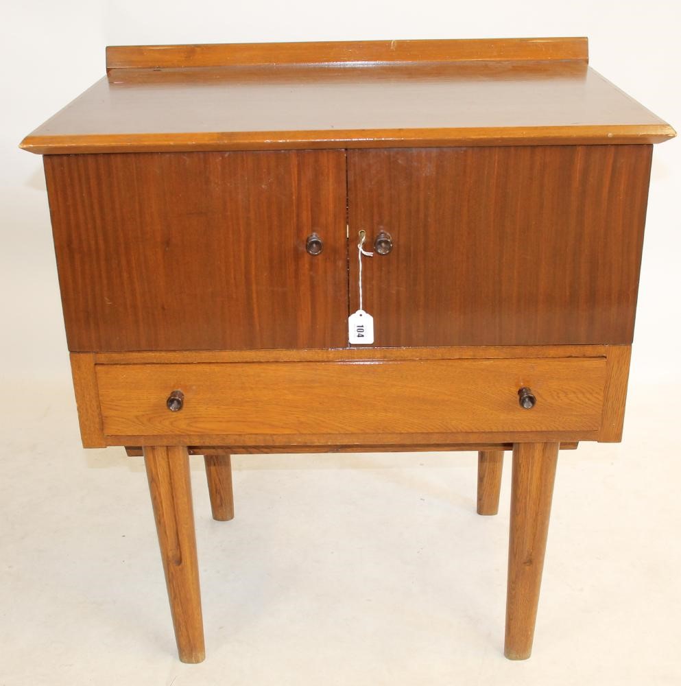 *AN EXTENSIVE ART DECO SILVER TABLE SERVICE FOR TWELVE PLACE SETTINGS Image