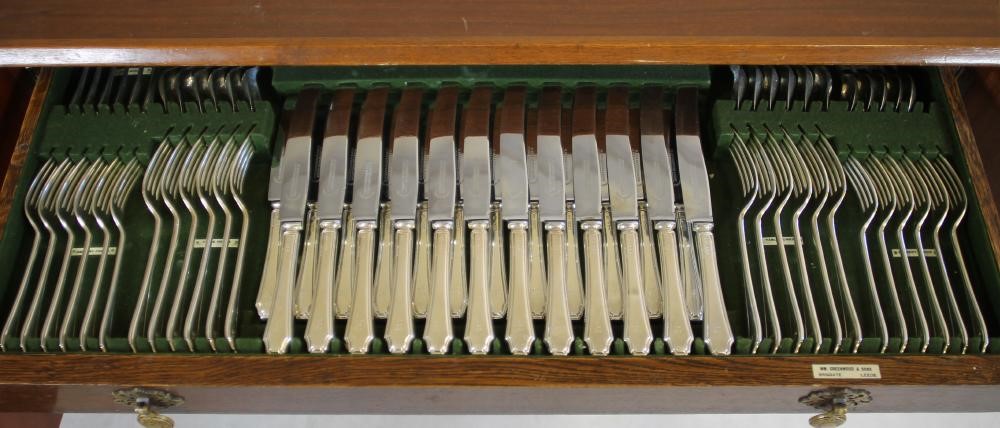 *AN EXTENSIVE ART DECO SILVER TABLE SERVICE FOR TWELVE PLACE SETTINGS Image