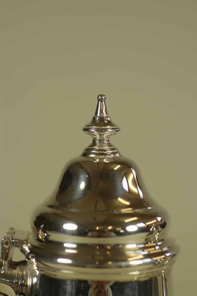 A SILVER CAFE-AU-LAIT SET Image