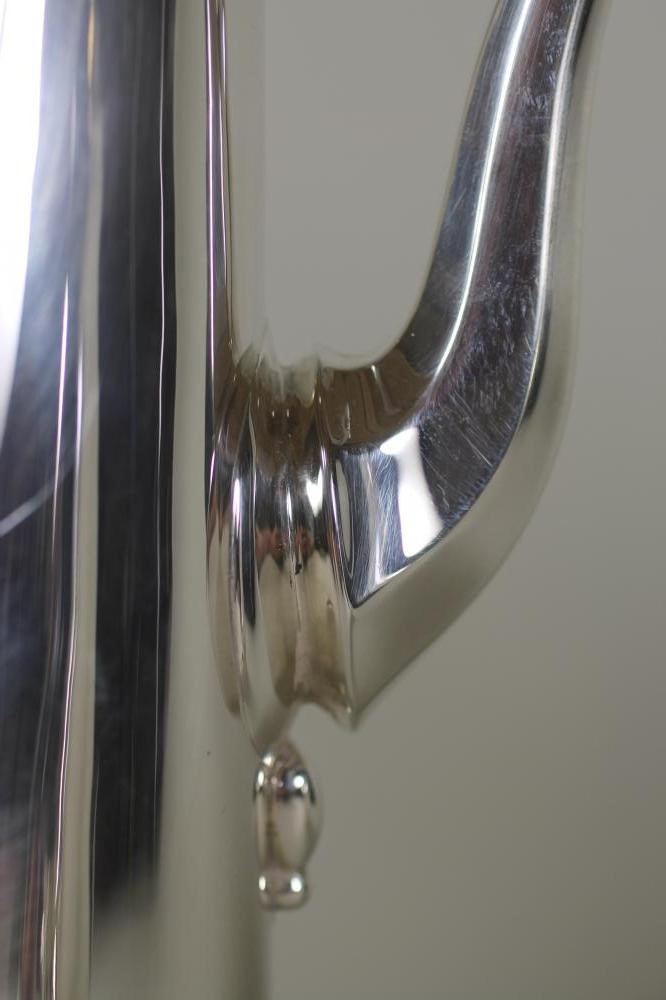 A SILVER CAFE-AU-LAIT SET Image