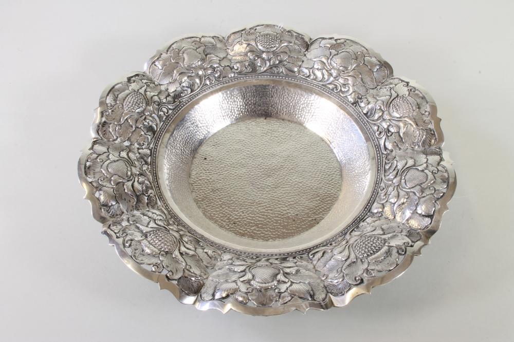 A CONTINENTAL SILVER SHALLOW DISH Image