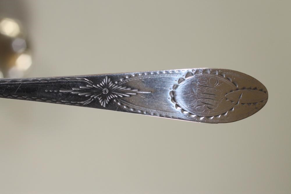 A PROVINCIAL SCOTTISH GEORGE III SILVER TEASPOON Image