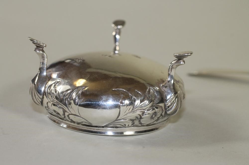A PROVINCIAL SCOTTISH GEORGE III SILVER TEASPOON Image