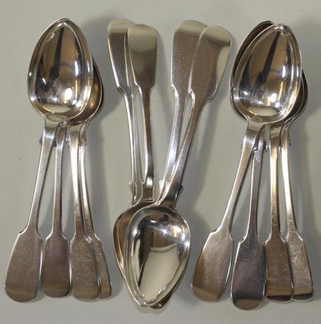 A SET OF SIX VICTORIAN SILVER DESSERT SPOONS Image