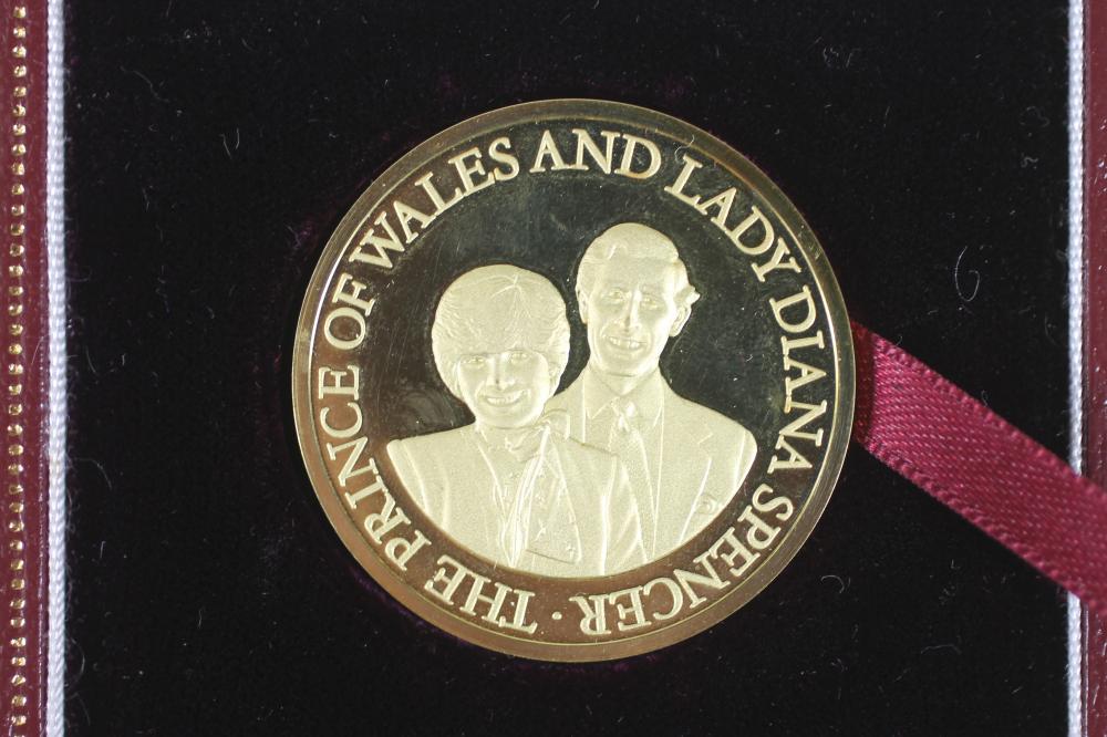 AN 18CT GOLD MEDALLION to commemorate the marriage of the Prince of Wales and Diana Spencer Image