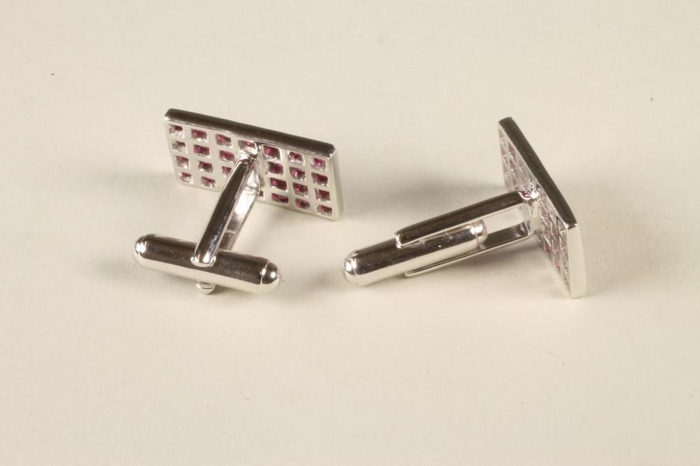 A PAIR OF RUBY CUFFLINKS Image