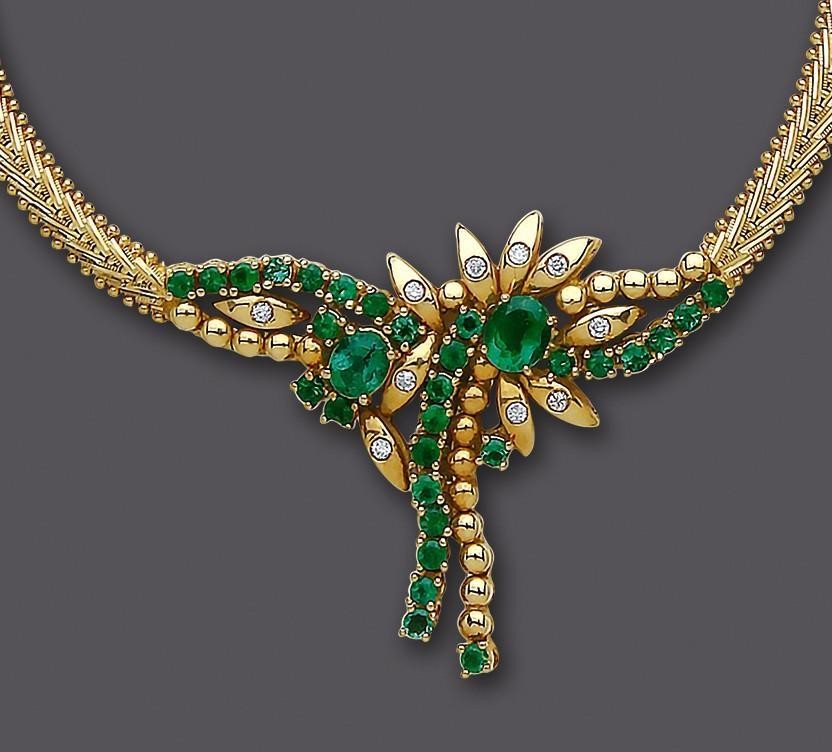 AN EMERALD AND DIAMOND NECKLACE Image