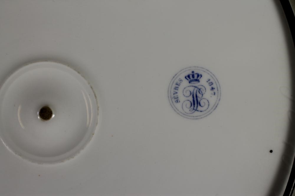 A PARIS "SEVRES" CHATEAU DREUX PORCELAIN DISH Image