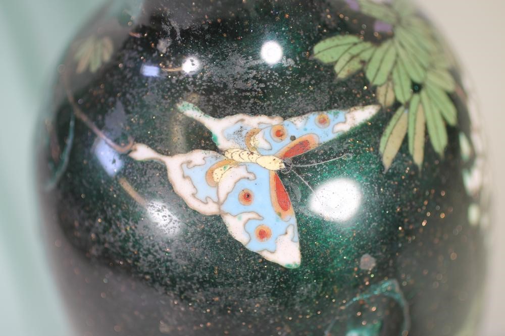 A CHINESE CLOISONNE ENAMEL TABLE LAMP BASE Image