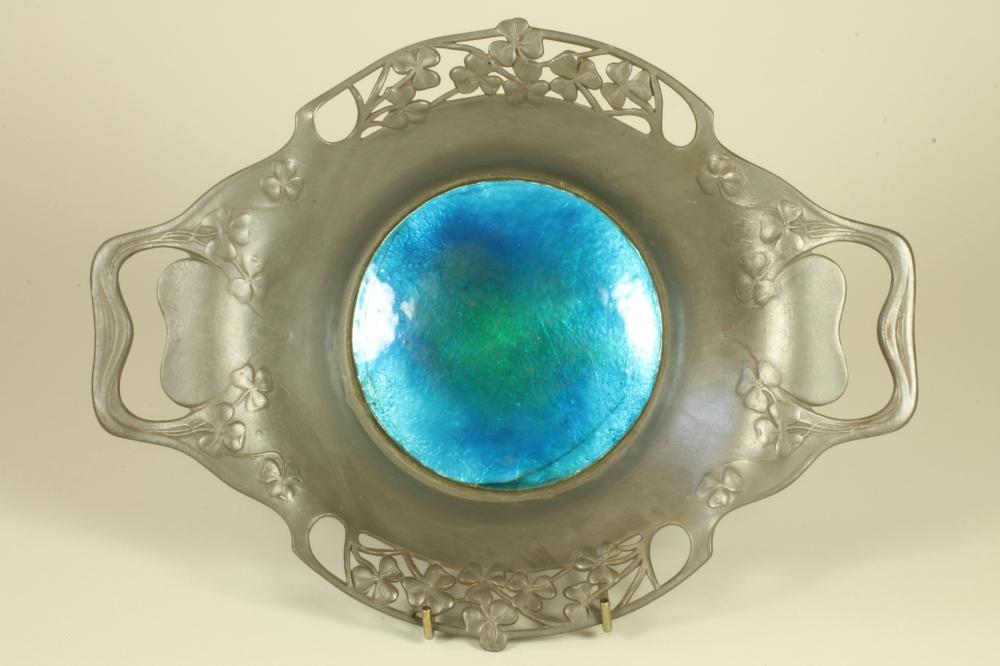 AN "ENGLISH PEWTER" DISH Image