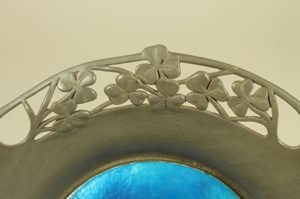 AN "ENGLISH PEWTER" DISH Image