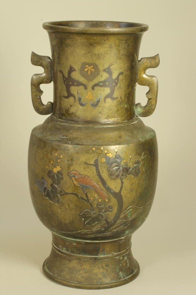 A PAIR OF JAPANESE BRONZE VASES Image