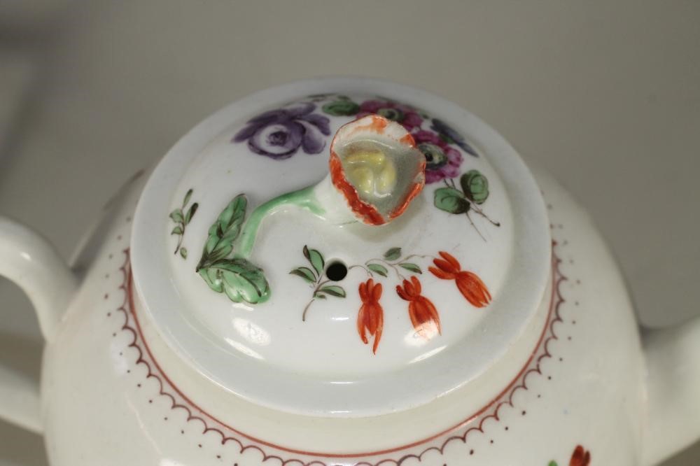 A RED ANCHOR PERIOD CHELSEA PORCELAIN SILVER SHAPED PLATE Image