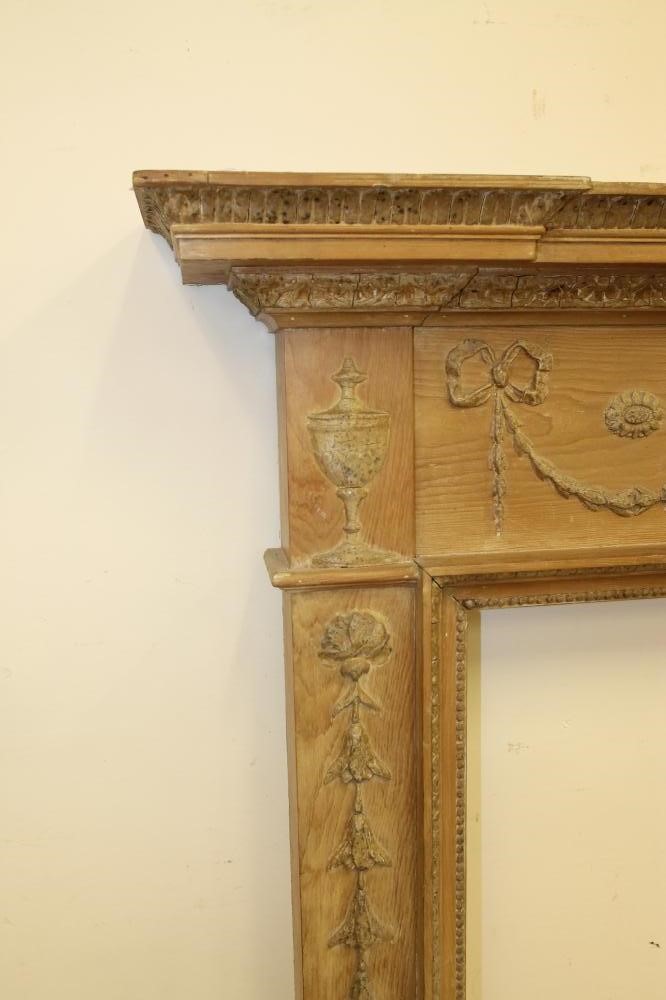 A GEORGIAN STYLE FIRE SURROUND Image