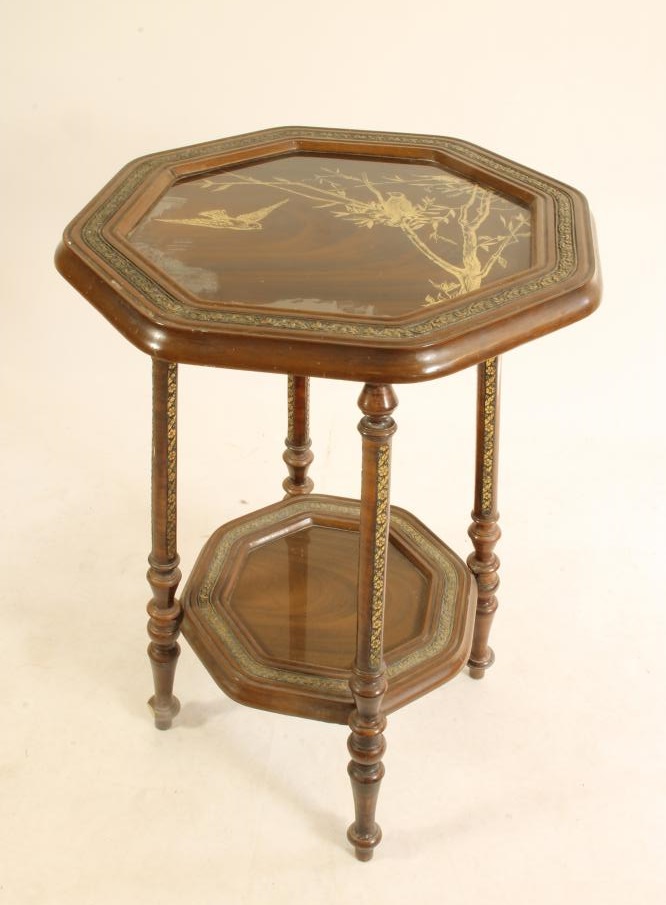 AN AESTHETIC STAINED WOOD AND PARCEL GILT OCCASIONAL TABLE Image