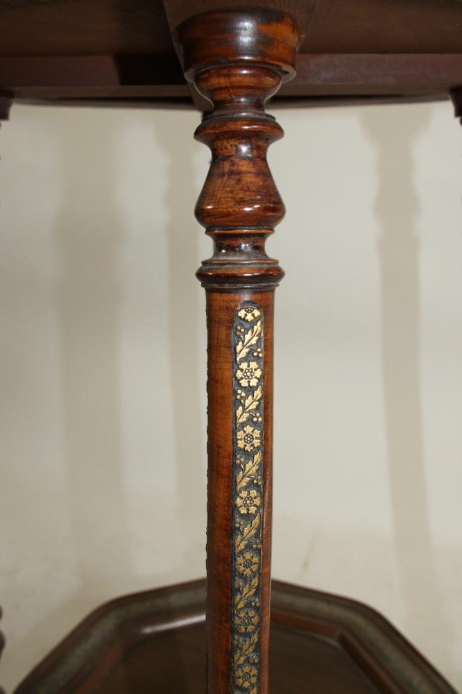 AN AESTHETIC STAINED WOOD AND PARCEL GILT OCCASIONAL TABLE Image