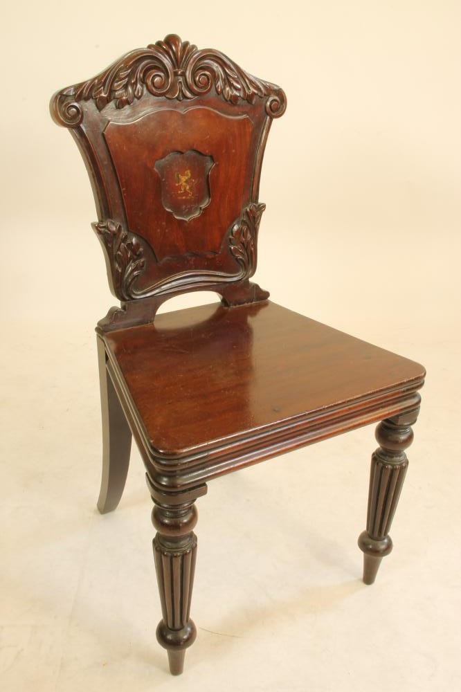 A WILLIAM IV MAHOGANY HALL CHAIR Image