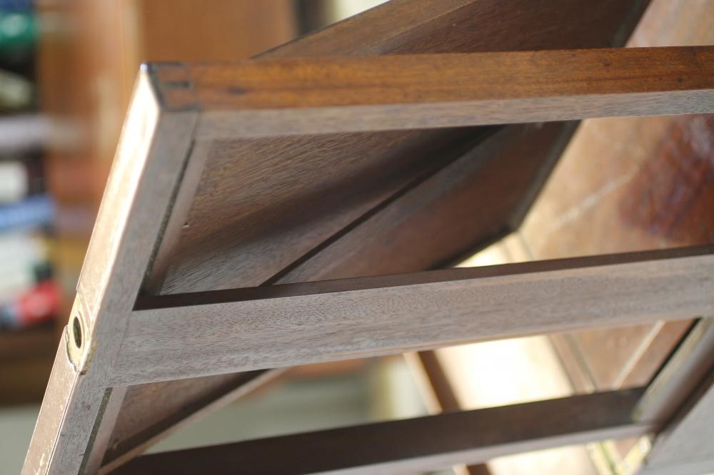 A GEORGIAN MAHOGANY WASHSTAND Image