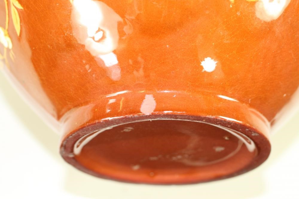 AN EARTHENWARE VASE Image