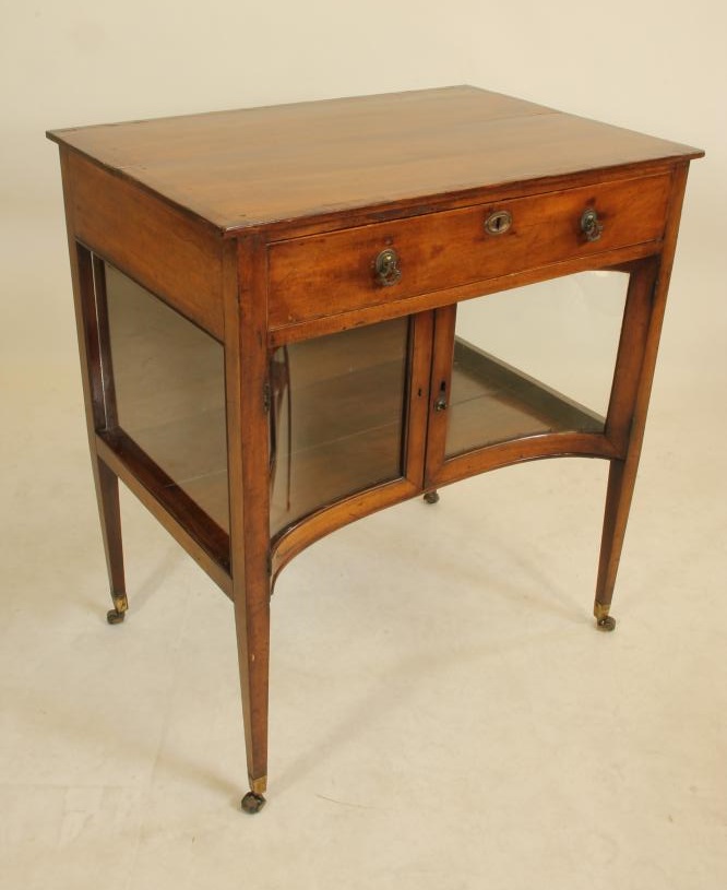 A GEORGIAN SUPPER TABLE Image