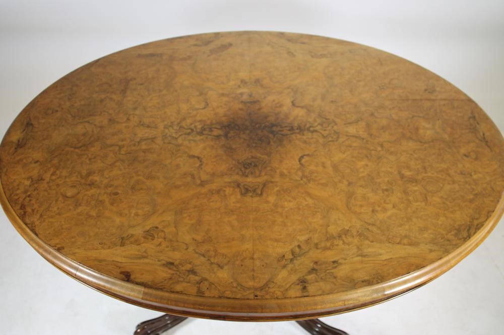 A VICTORIAN WALNUT LOO TABLE Image