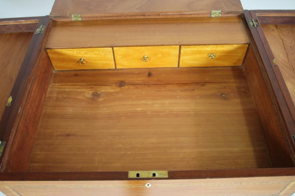 A SHERATON REVIVAL SATINWOOD TOILET TABLE Image