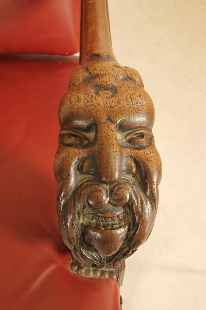 A VICTORIAN CARVED WALNUT THRONE CHAIR Image