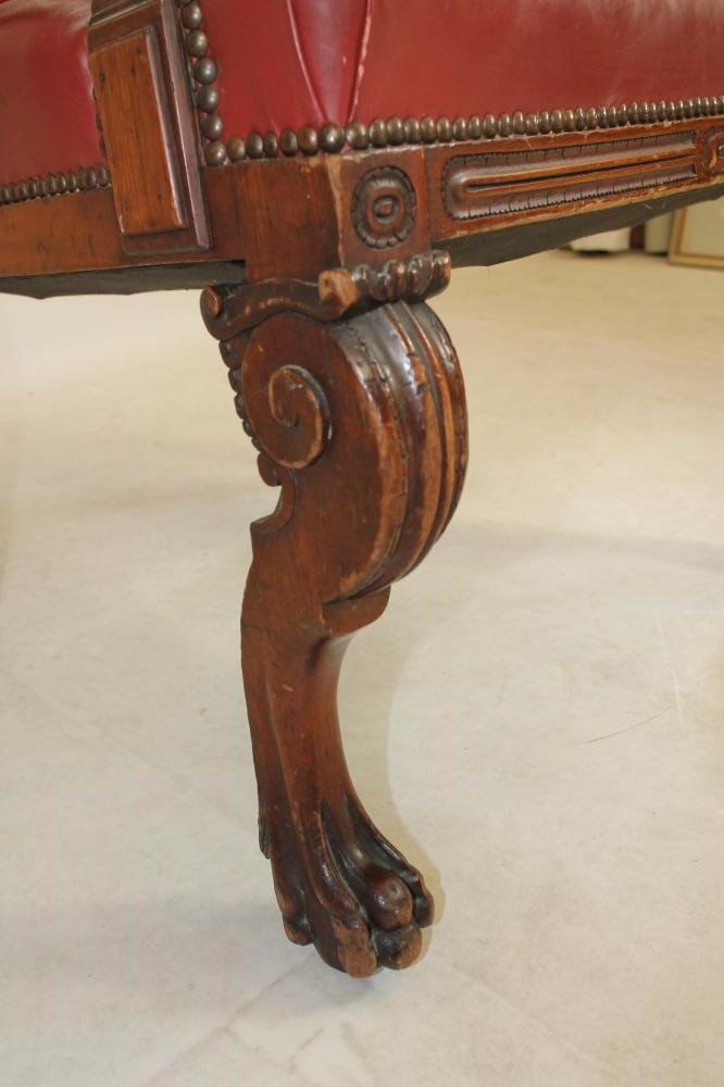 A VICTORIAN CARVED WALNUT THRONE CHAIR Image