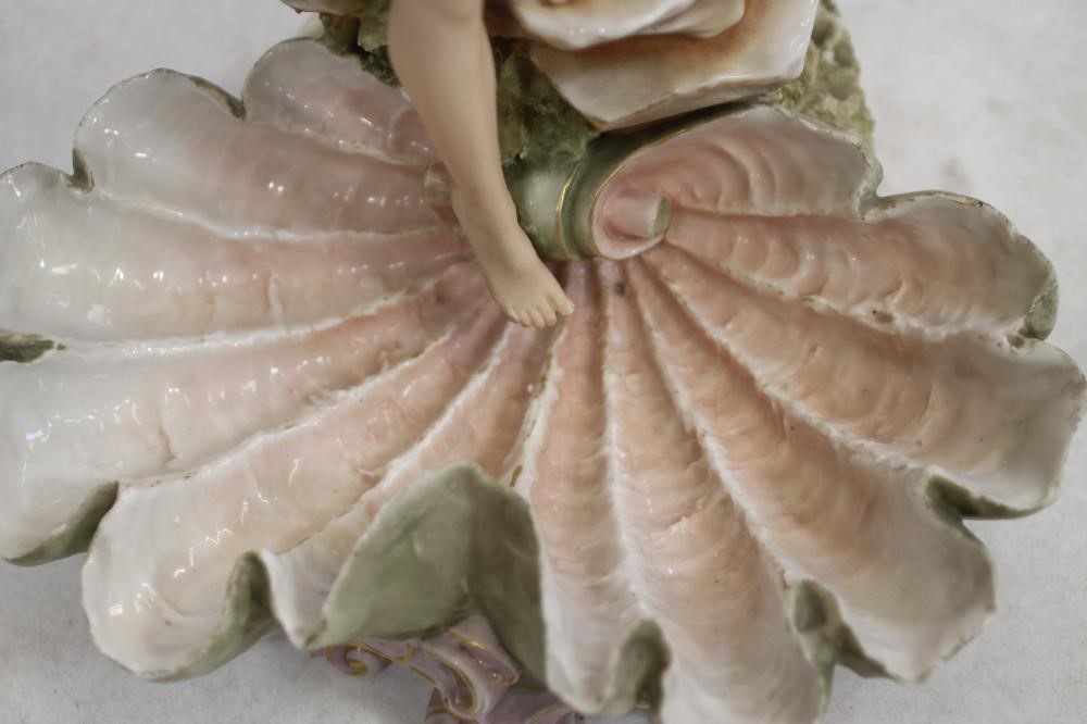 A ROYAL DUX PORCELAIN FIGURAL CENTREPIECE Image