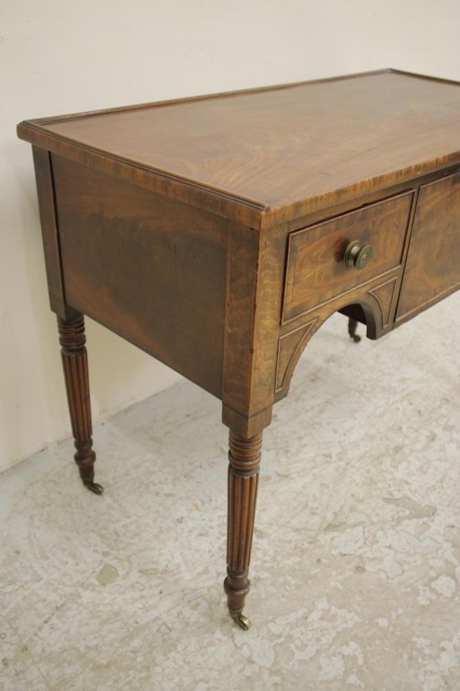 A REGENCY MAHOGANY DRESSING TABLE Image