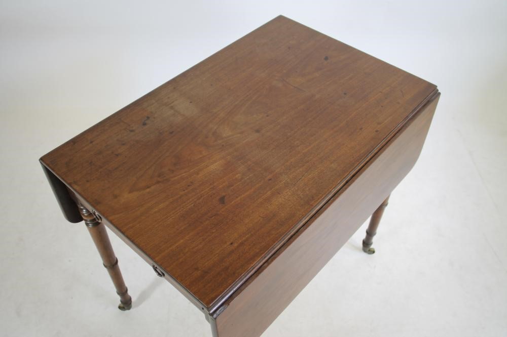 A MAHOGANY PEMBROKE TABLE Image