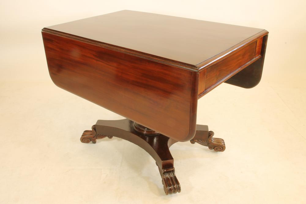 A VICTORIAN MAHOGANY PEMBROKE TABLE Image