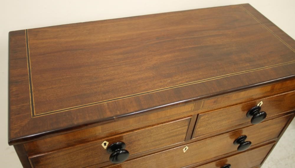 A GEORGE IV MAHOGANY CHEST Image