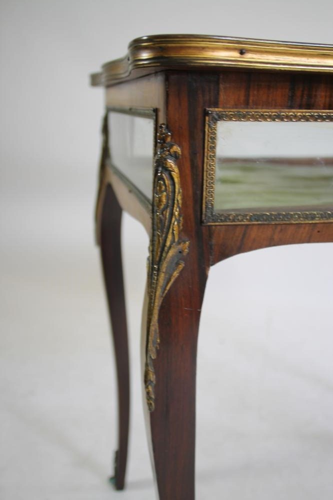 A VICTORIAN MAHOGANY AND FLORAL MARQUETRY BIJOUTERIE TABLE Image