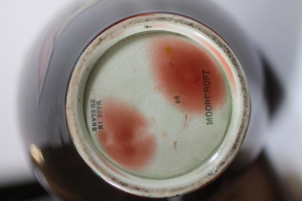 A MOORCROFT POTTERY FLAMBE VASE Image