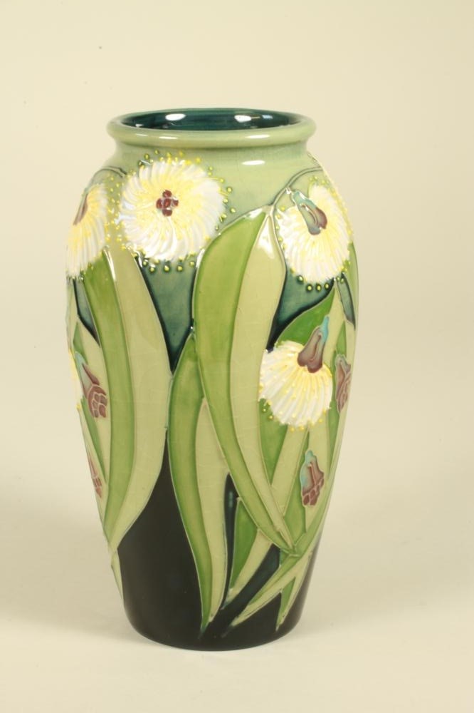A MOORCROFT POTTERY VASE Image