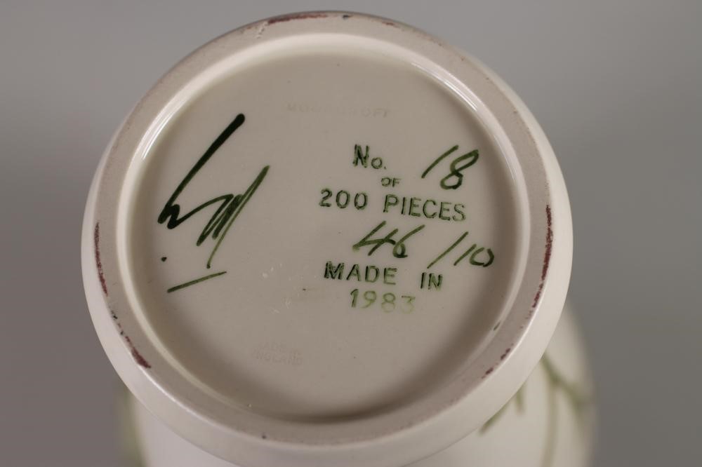 A MOORCROFT POTTERY VASE Image