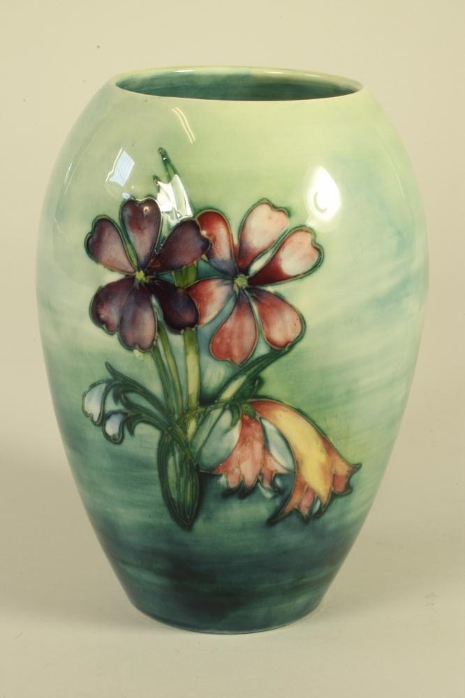 A MOORCROFT POTTERY VASE Image