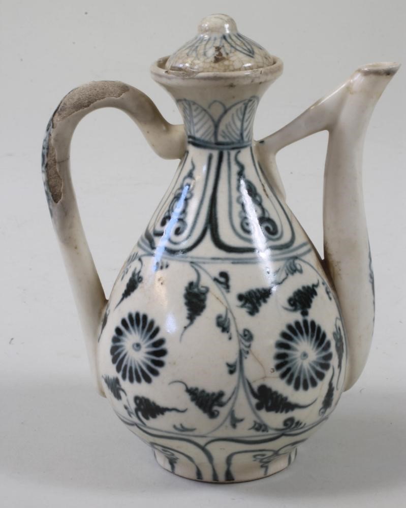 A CHINESE PORCELAIN SMALL WINE EWER AND COVER in Yuan style Image