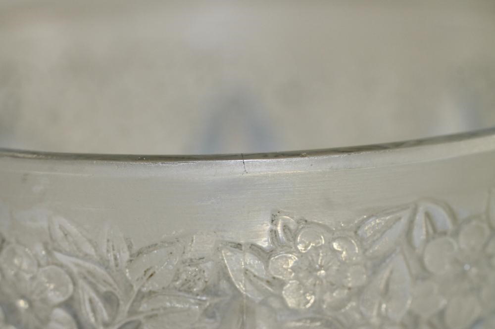 A LALIQUE BLUE OPALESCENT GLASS VASE in "Rampillon" pattern Image